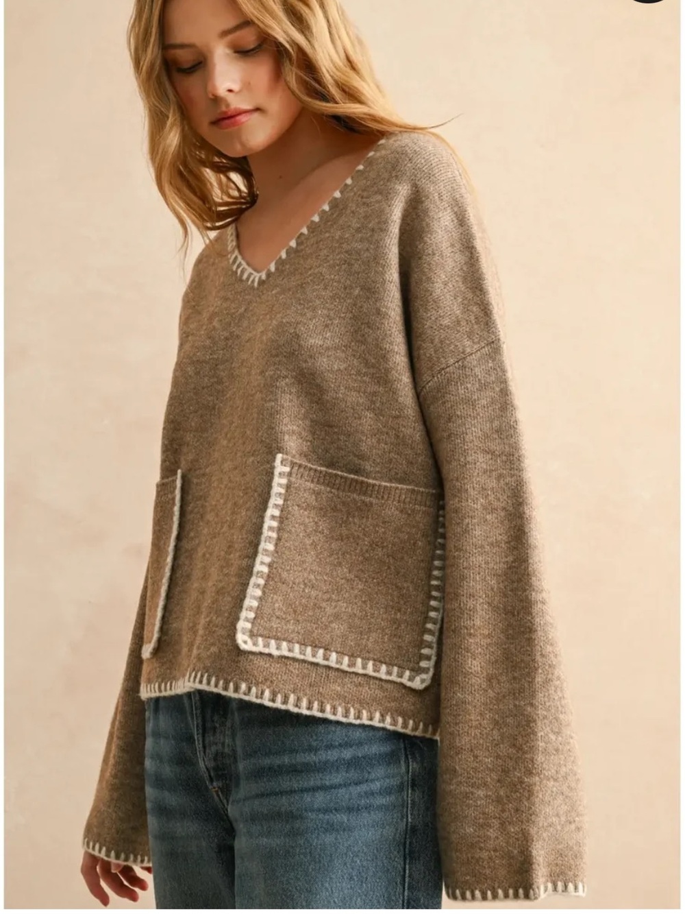 Miou Muse STITCH DETAILED V-NECK SWEATER TOP
